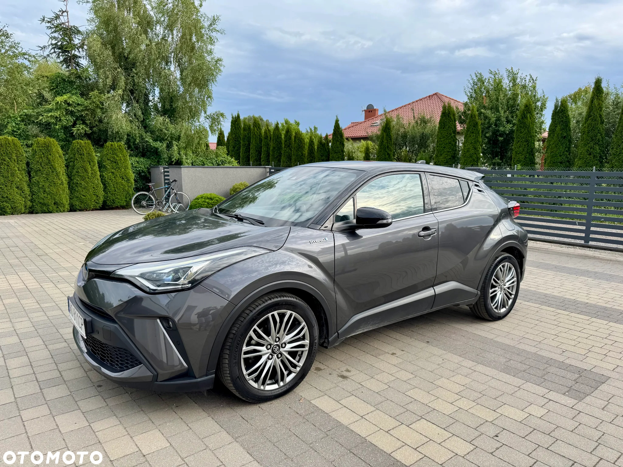 Toyota C-HR 2.0 Hybrid Black Edition - 4