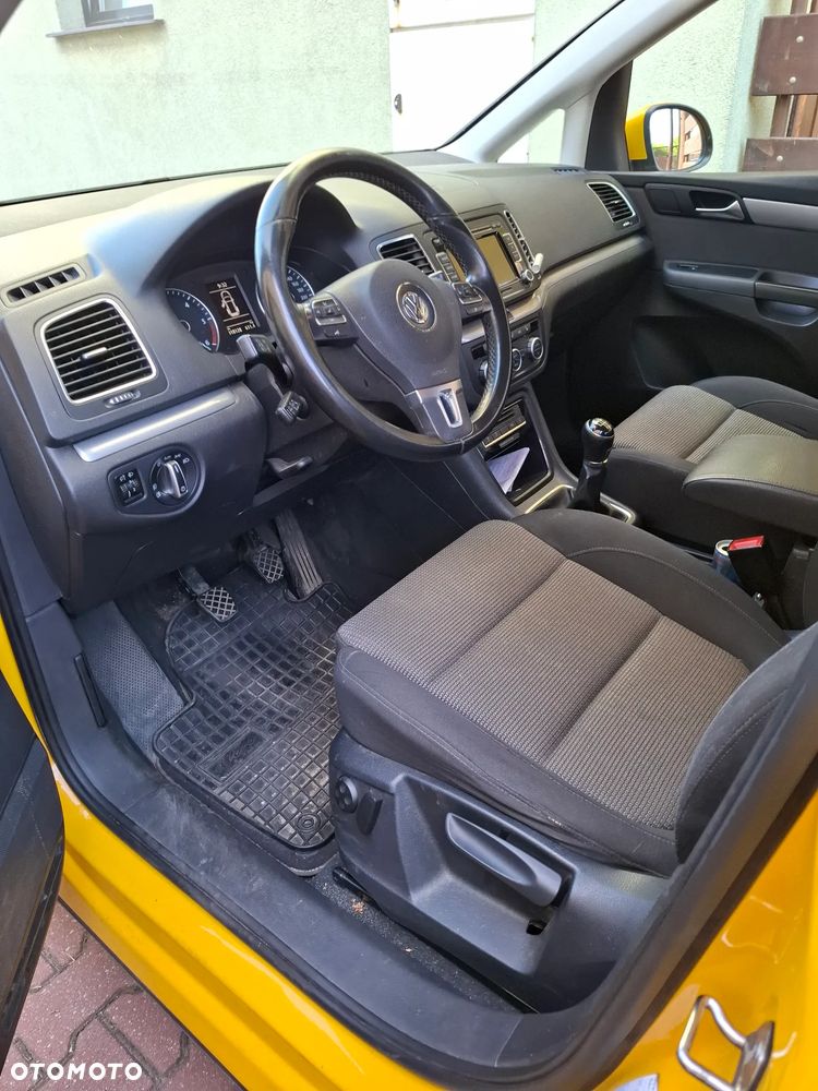 Volkswagen Sharan 2.0 TDI Comfortline - 18