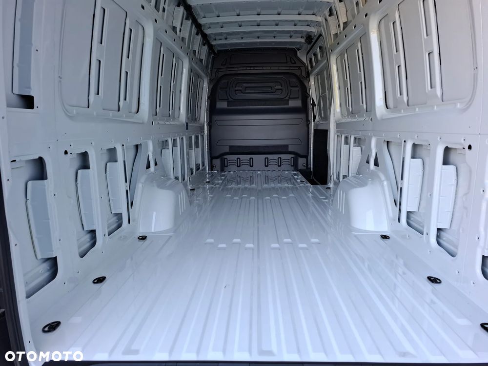 Mercedes-Benz Sprinter 317 CDI Furgon PRO Ekstra Długi 4325+mm - 16