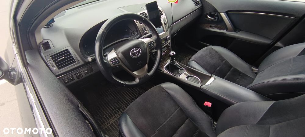Toyota Avensis 2.0 D-4D Premium - 9