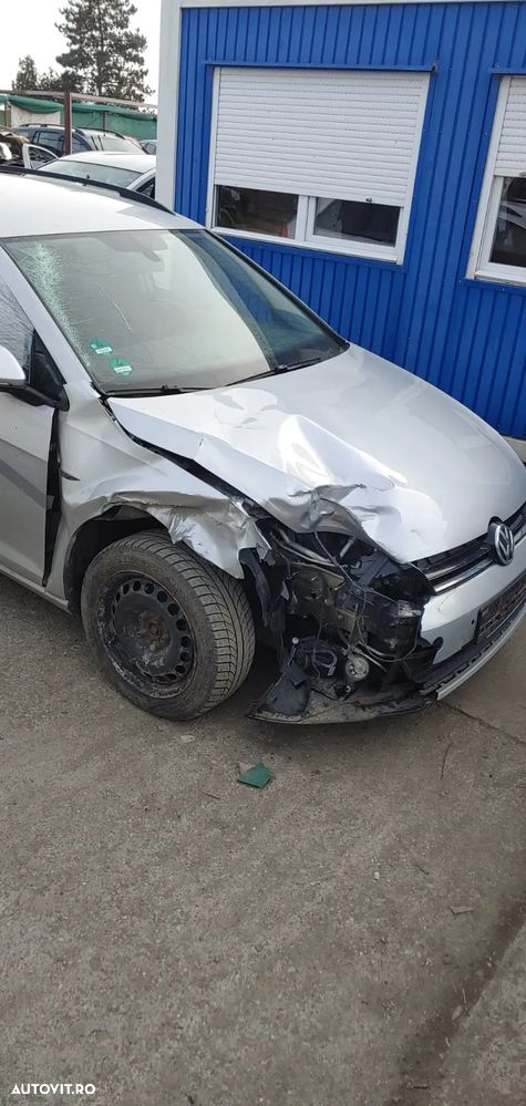 Dezmembrez Volkswagen Golf 7 - 5