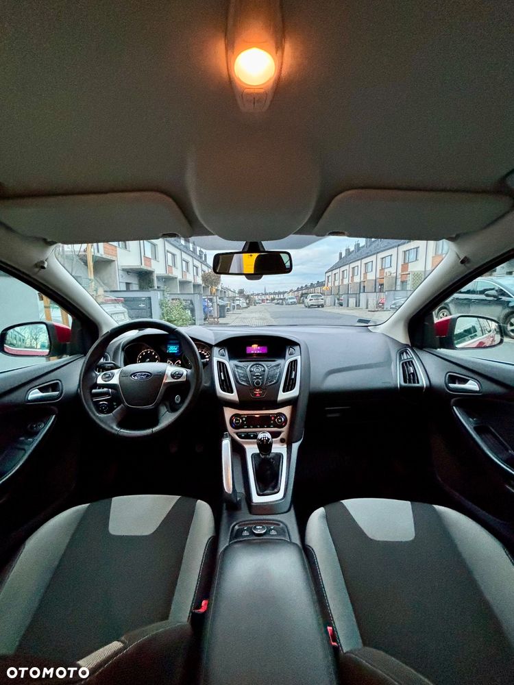 Ford Focus 1.6 Edition - 14