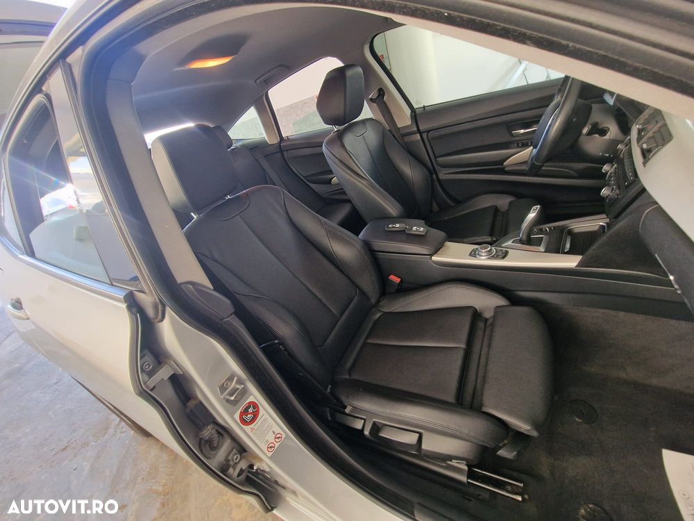 BMW Seria 3 320d Aut. Sport Line - 9