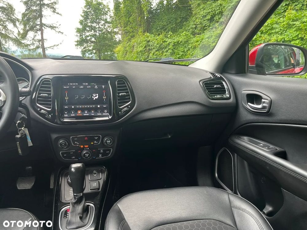 Jeep Compass - 18