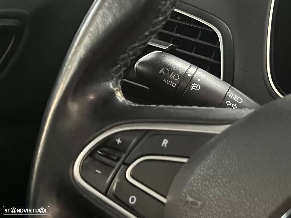 Renault Mégane ENERGY TCe 130 INTENS - 33