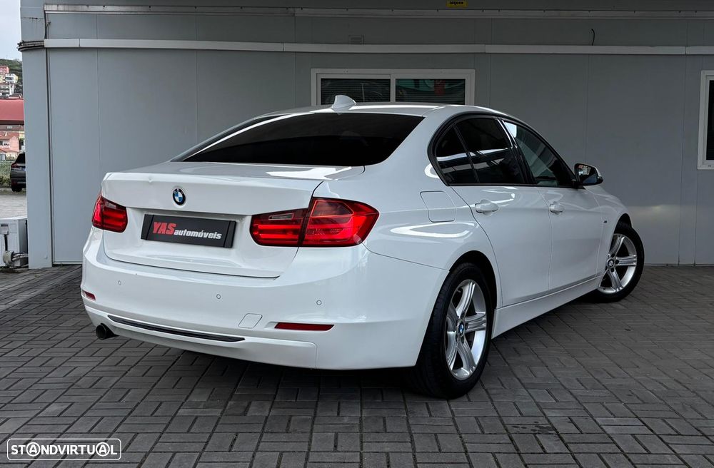 BMW 318 d Auto Line Sport - 24