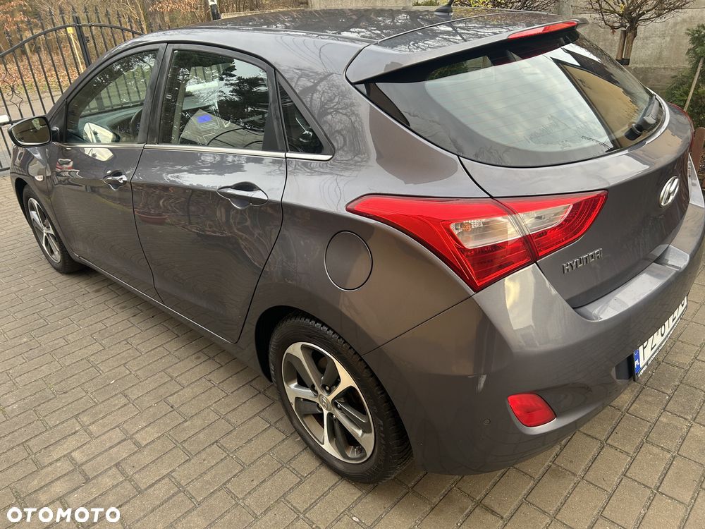 Hyundai i30 1.6 CRDI Style - 11