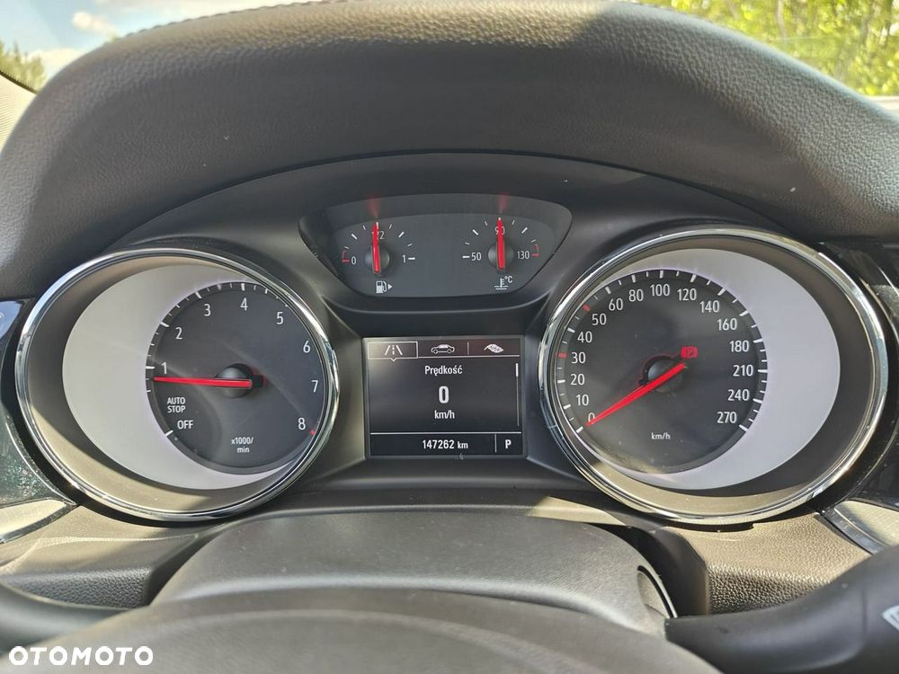 Opel Insignia - 19