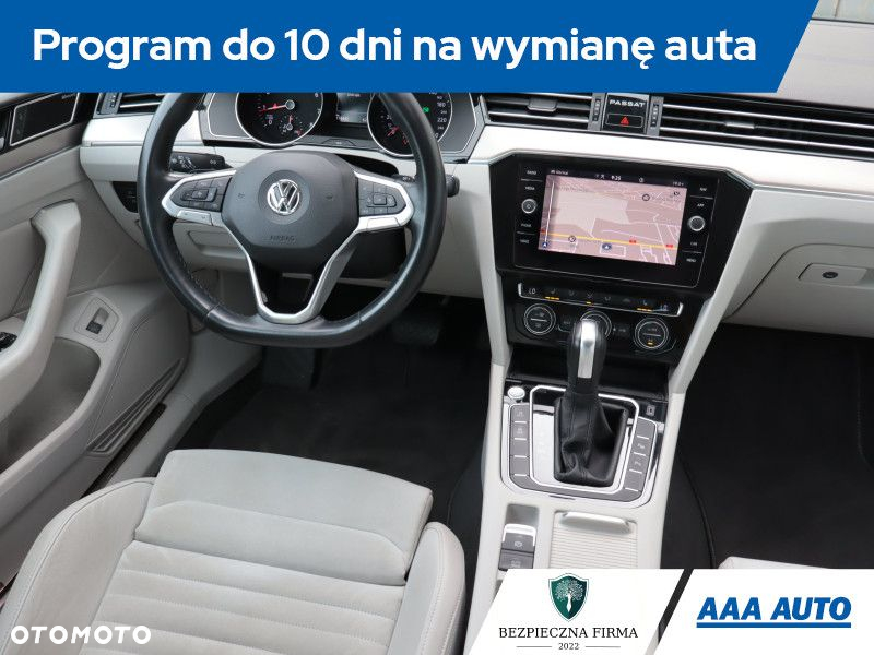 Volkswagen Passat - 8