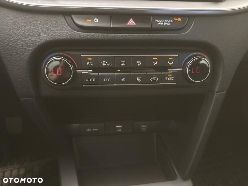 Kia Ceed 1.5 T-GDI M - 16