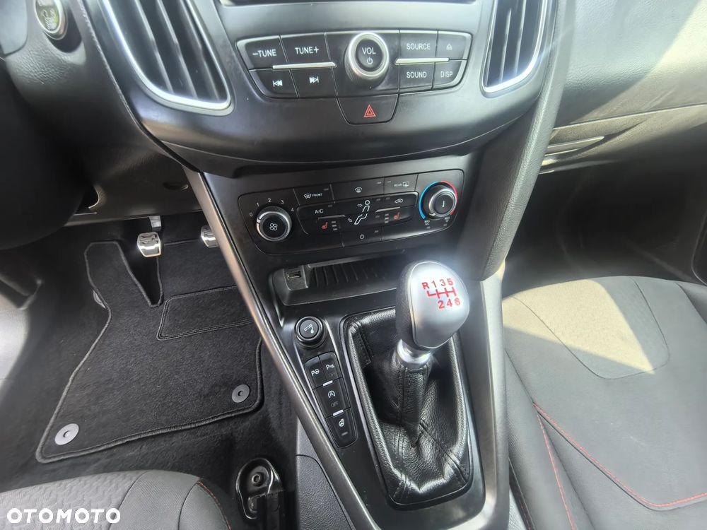 Ford Focus 1.0 EcoBoost ST-Line ASS - 25