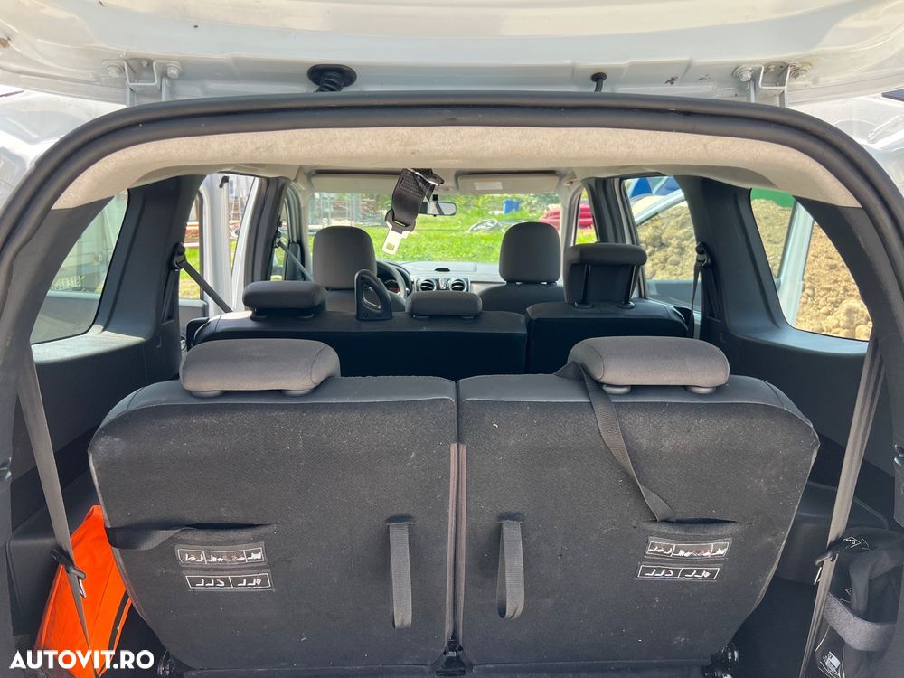 Dacia Lodgy TCe 115 Stepway - 19