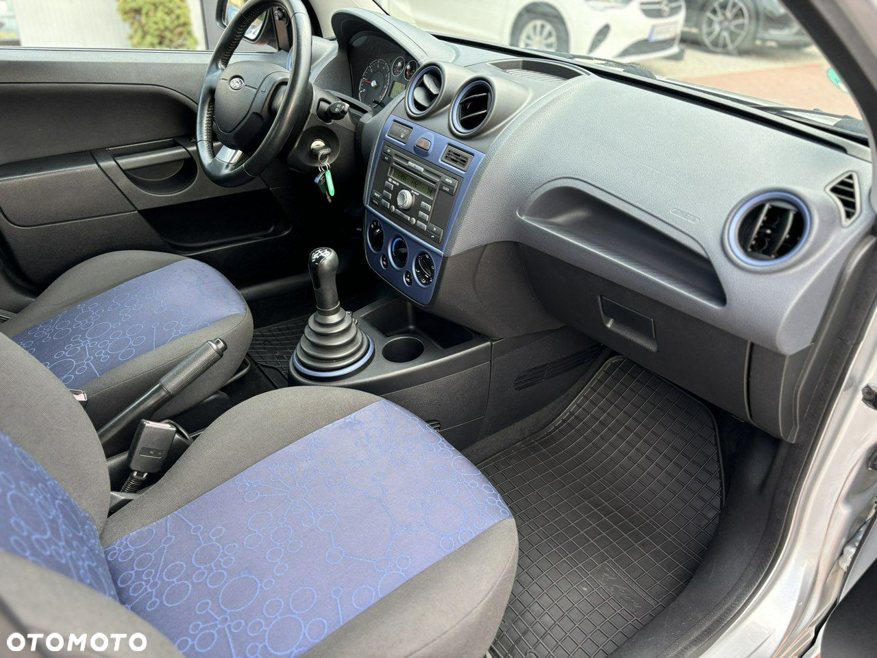 Ford Fiesta - 24