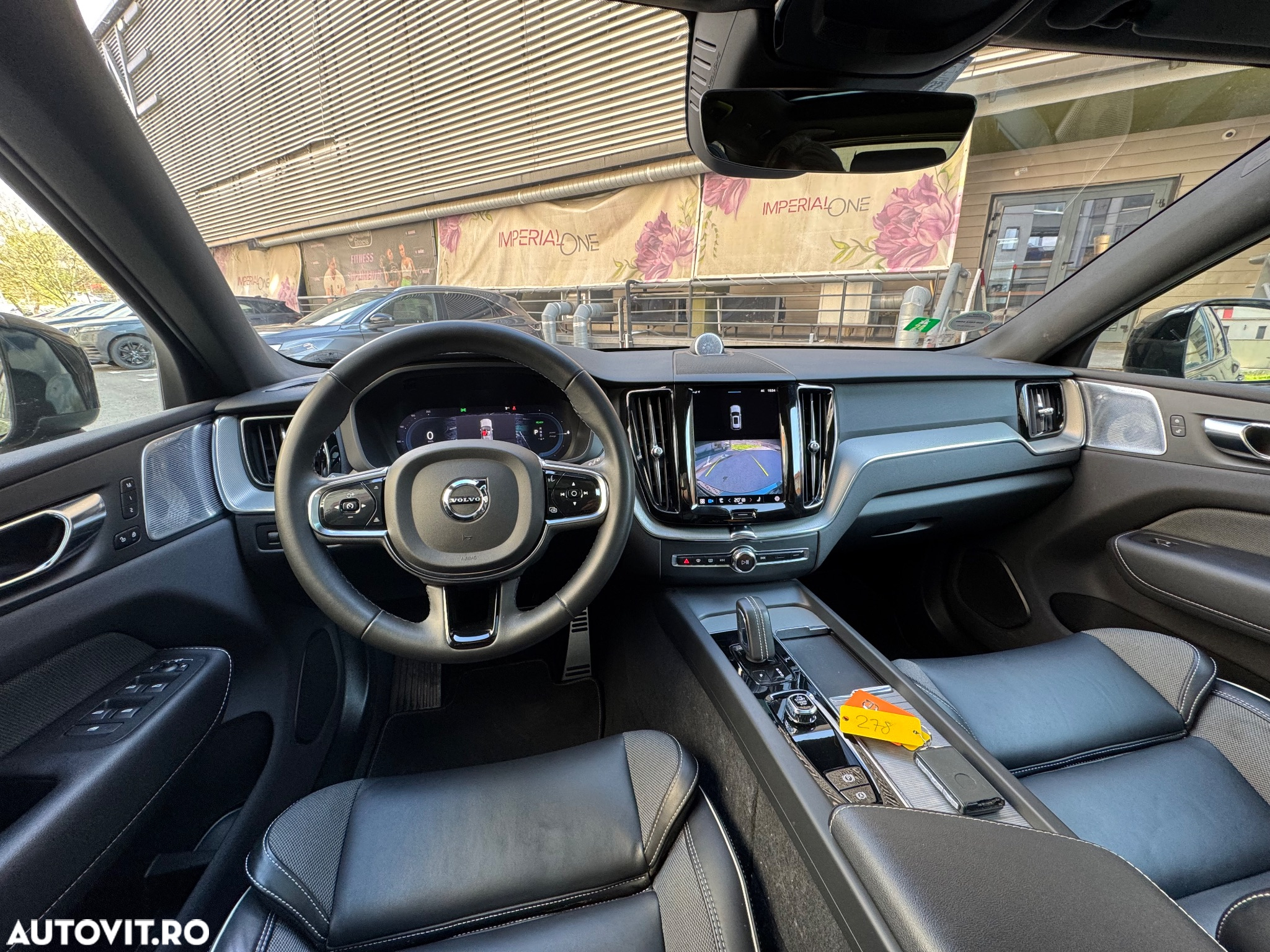 Volvo XC 60 T8 AWD Recharge Geartronic RDesign Expression - 6