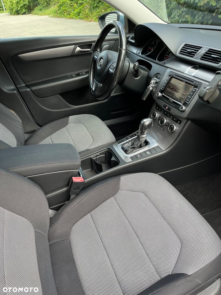 Volkswagen Passat Variant 2.0 TDI DSG BlueMotion Technology Comfortline - 11