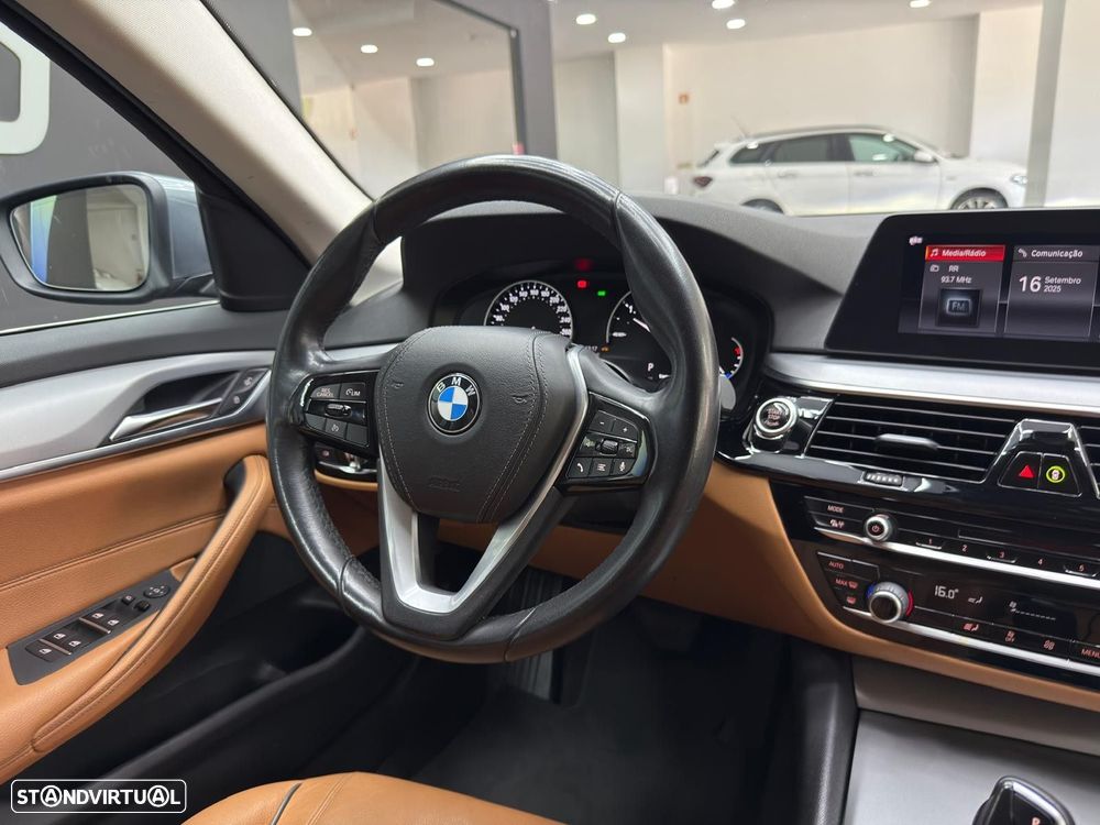 BMW 520 d Line Luxury Auto - 29