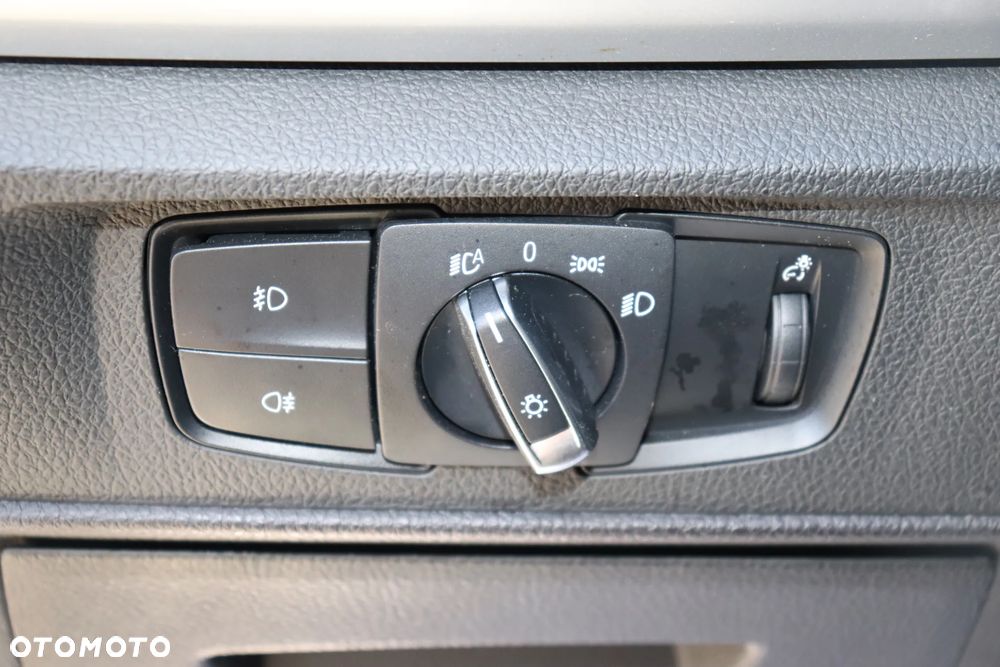 BMW Seria 1 116i Sport Line - 32
