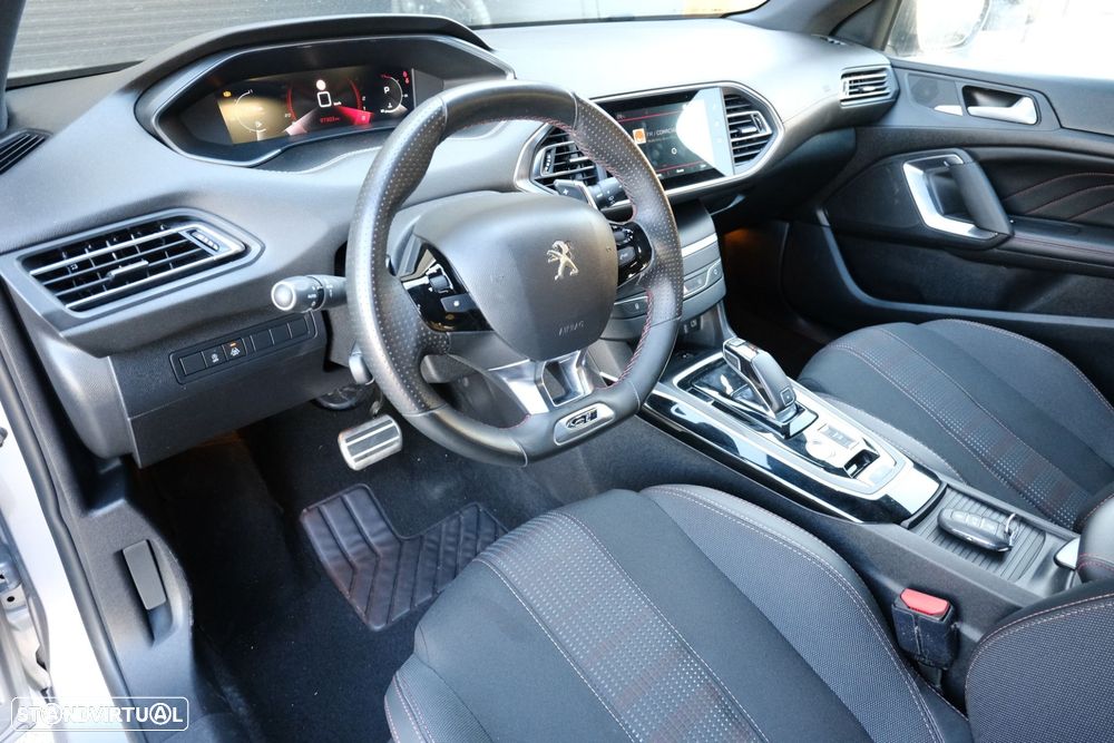 Peugeot 308 1.2 PureTech GT EAT8 - 8