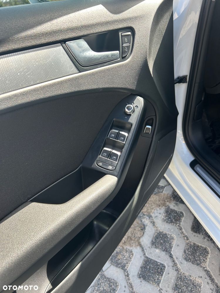 Audi A4 Limousine 2.0 TDI DPF clean diesel multitronic Ambition - 12