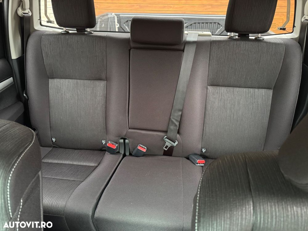 Toyota Hilux ver-4x4-double-cab-autm-comfort - 15