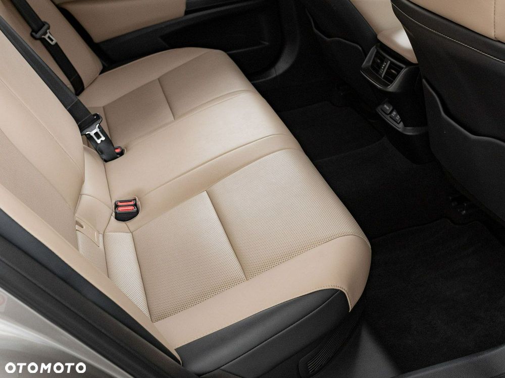 Lexus ES - 34