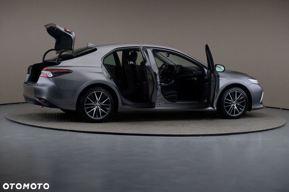 Toyota Camry 2.5 Hybrid Executive CVT - 6