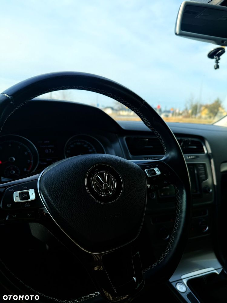 Volkswagen Golf 1.2 TSI BMT Comfortline - 9