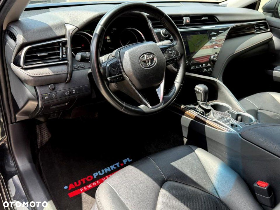 Toyota Camry - 9