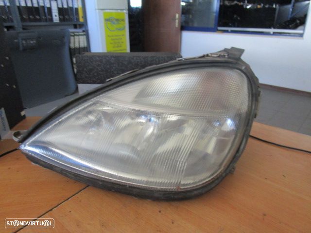 Farol 0301152201 MERCEDES W168 2001 ESQ H7 ORIGINAL - 1