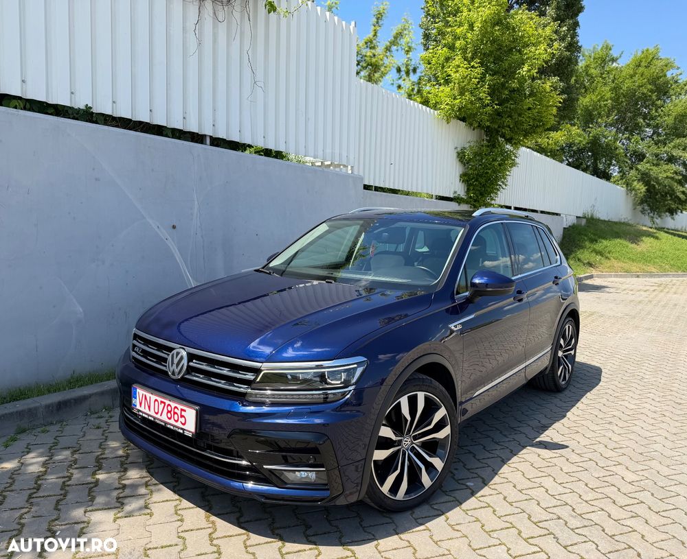 Volkswagen Tiguan - 1