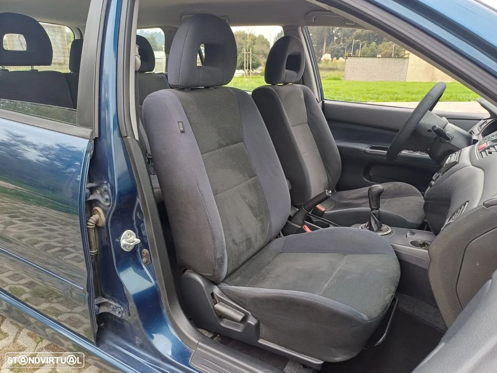 Mitsubishi Lancer SW 1.6 Comfort P1 - 28
