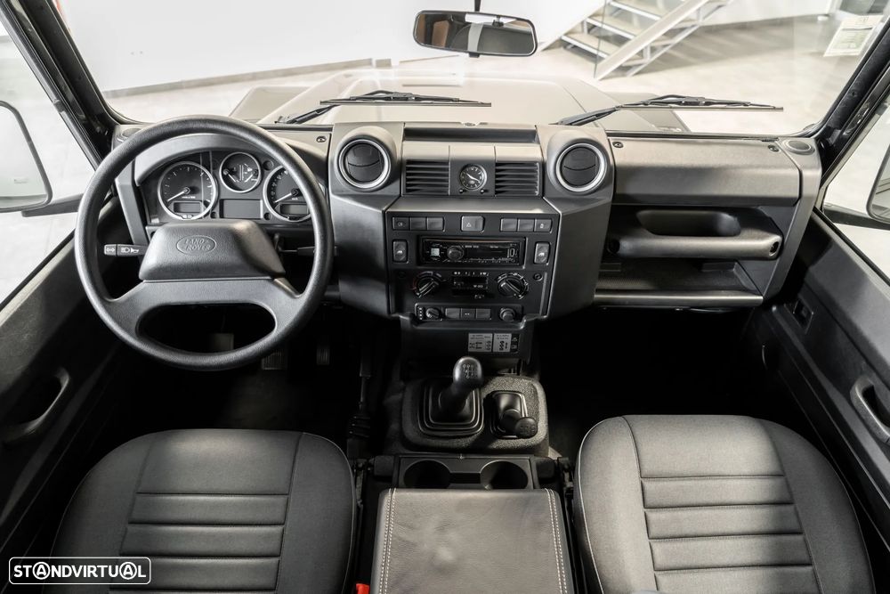 Land Rover Defender 90 SW 2.4 CRD S - 10