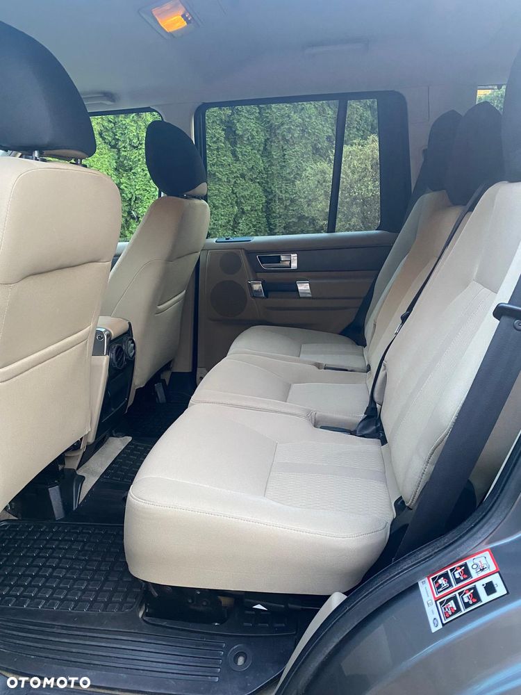 Land Rover Discovery 3.0 TD V6 SE - 11
