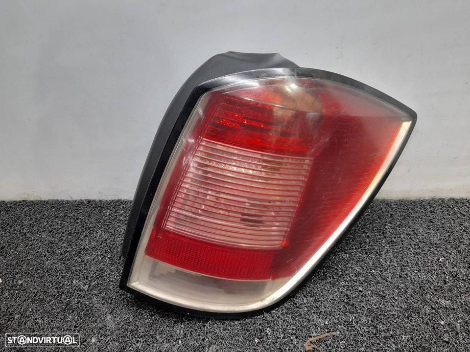 FAROLIM TRASEIRO DIREITO OPEL ASTRA H CARAVAN - 1