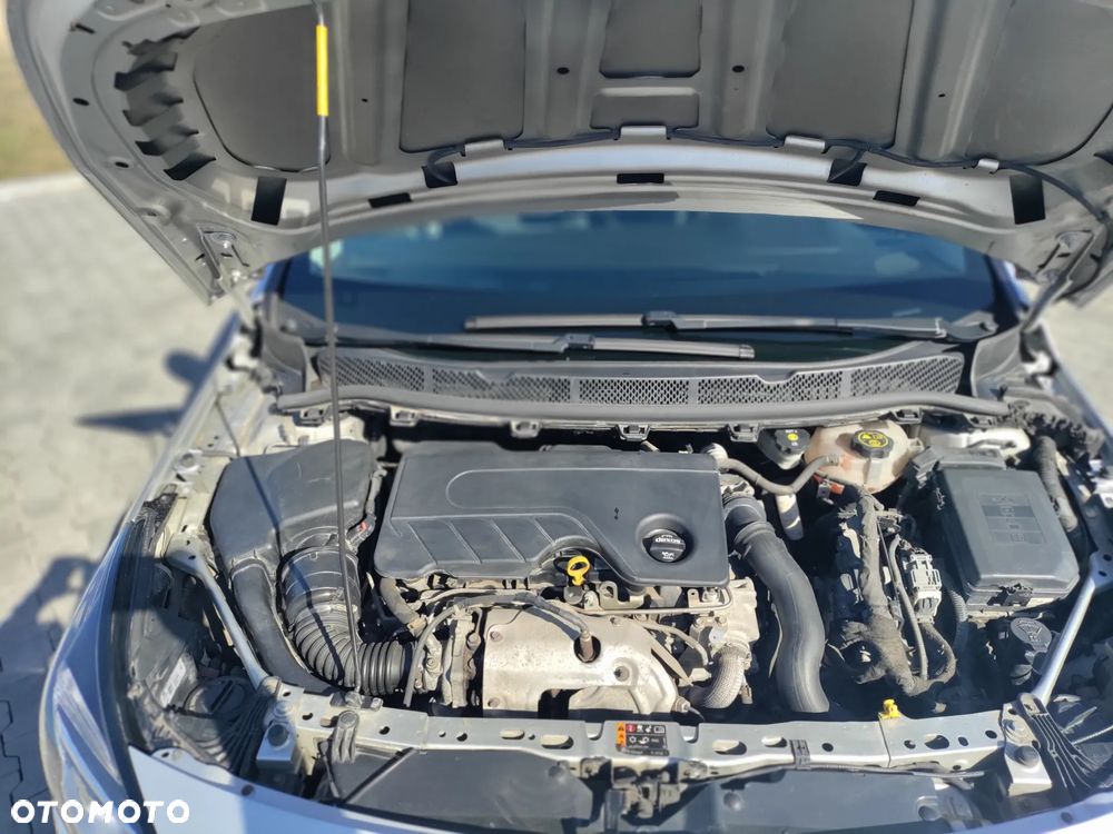 Opel Astra 1.6 CDTI Enjoy S&S - 12