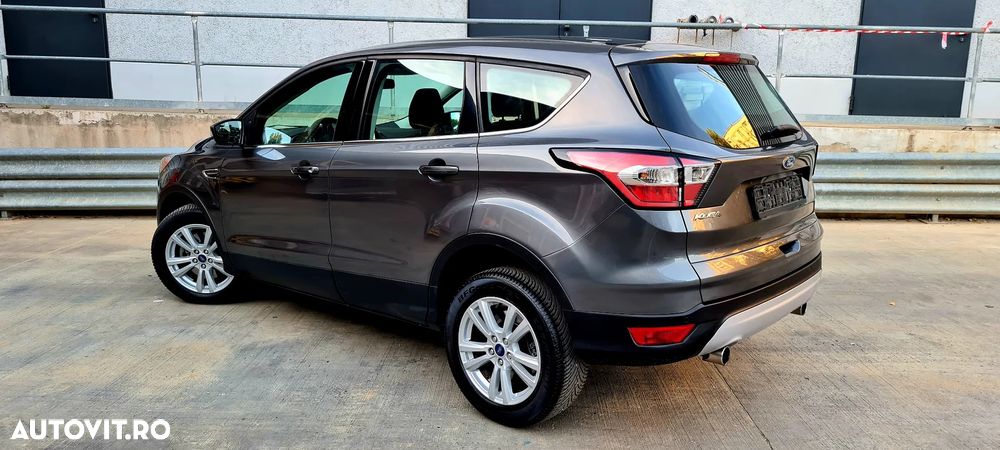 Ford Kuga 1.5 TDCi 2WD Trend - 4