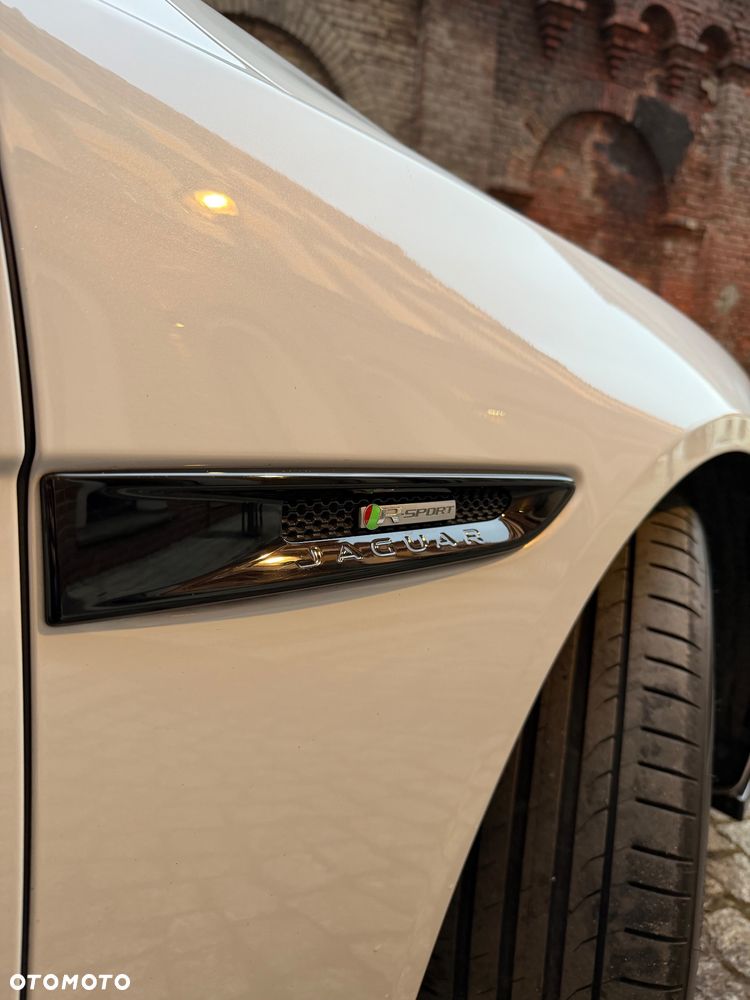Jaguar XF 2.0 P250 R-Dynamic S - 8