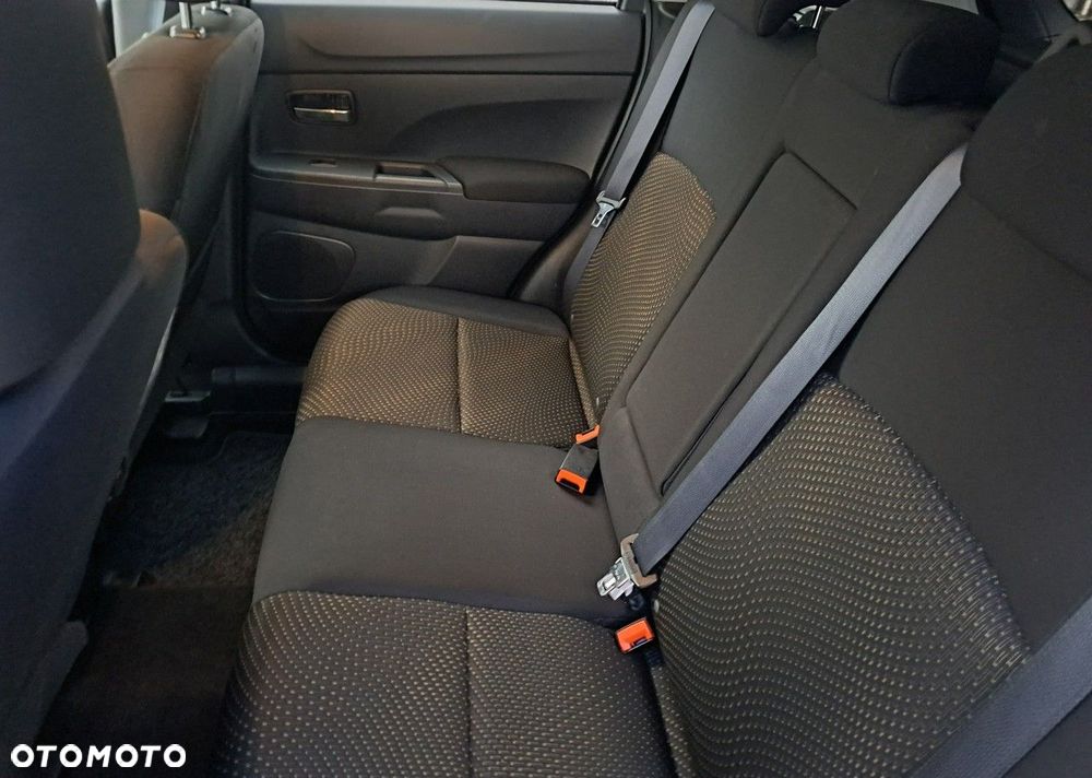 Mitsubishi ASX - 9