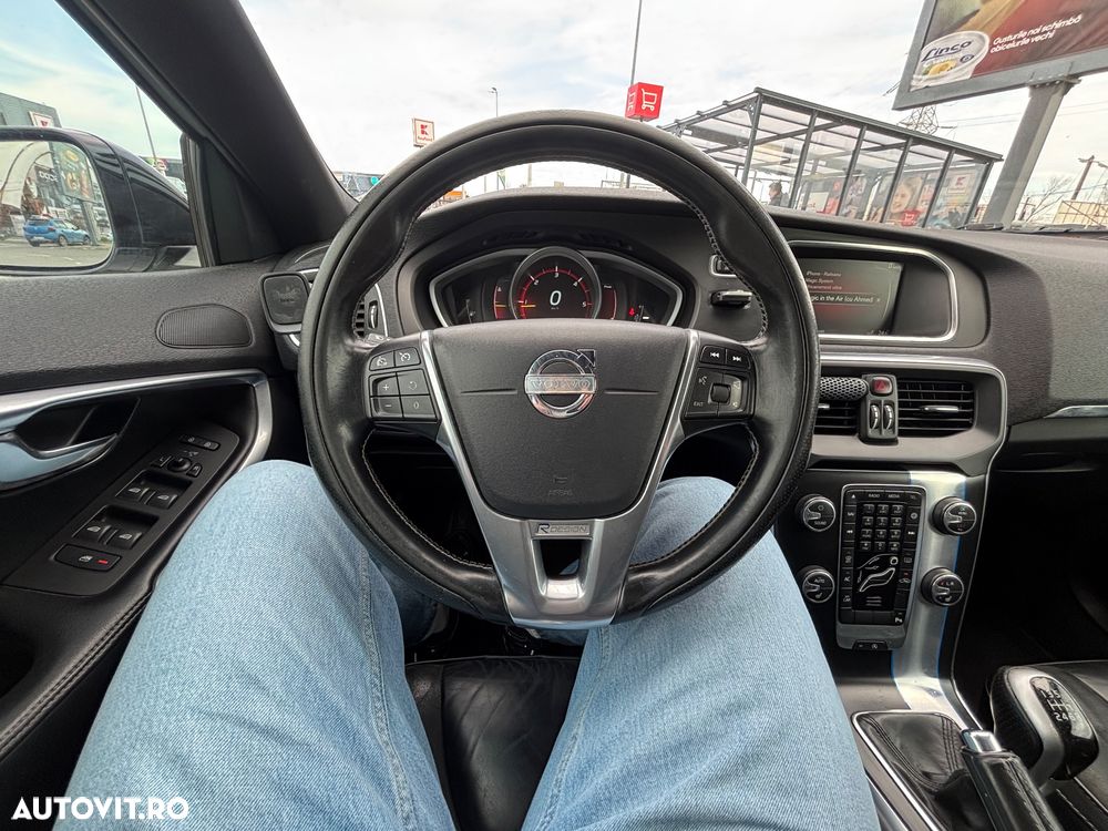 Volvo V40 D4 VEA R-Design - 14