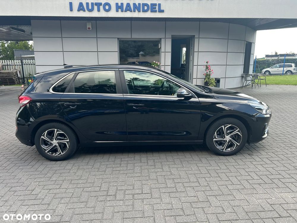 Hyundai i30 1.6 D Comfort - 13