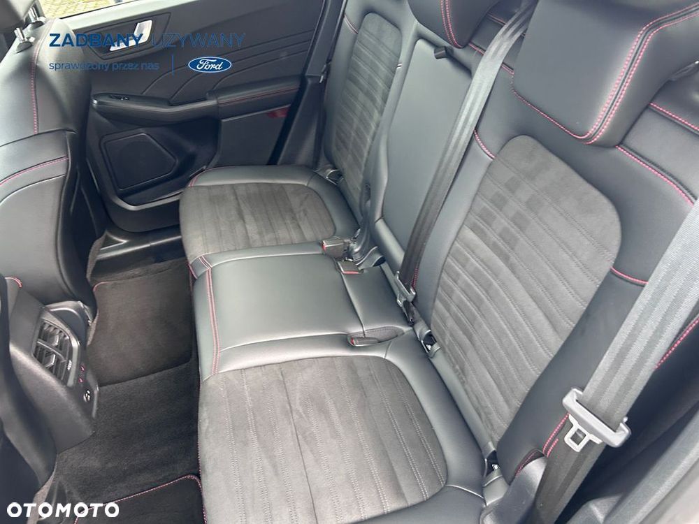 Ford Kuga 1.5 EcoBoost ST-LINE - 17