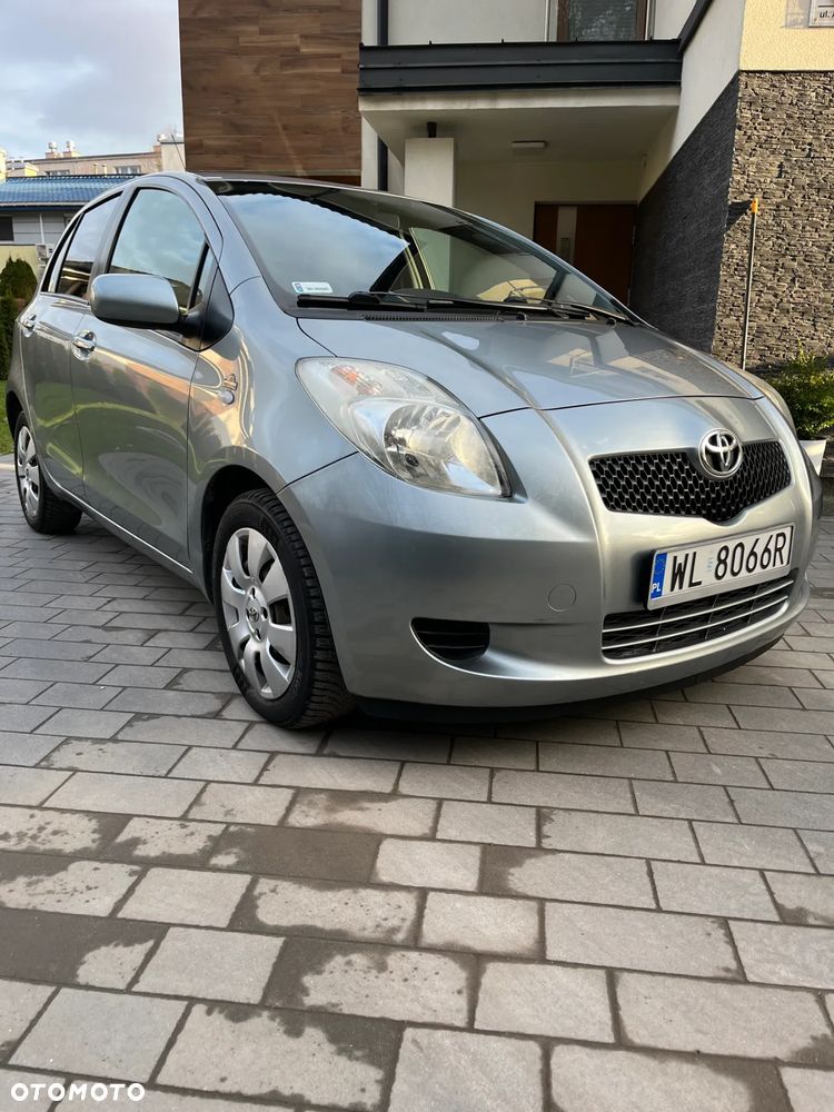 Toyota Yaris 1.3 Luna - 1
