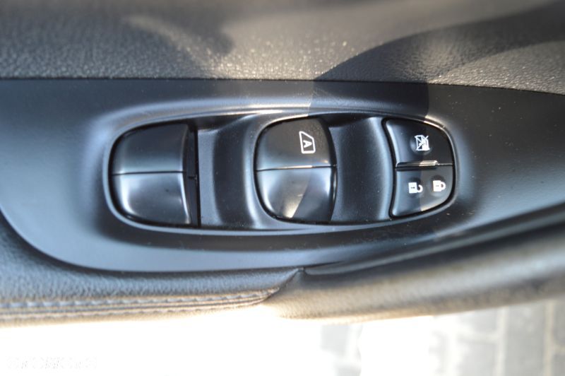Nissan Qashqai - 23