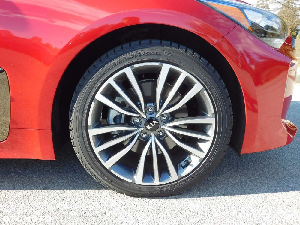 Kia Stinger - 13
