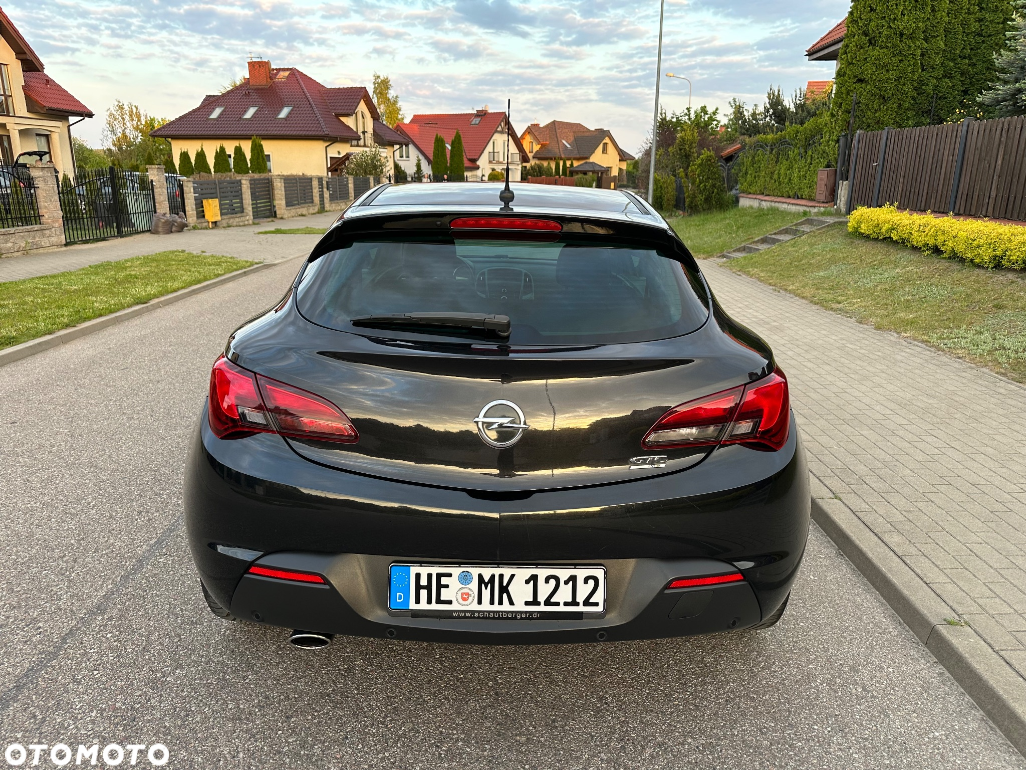 Opel Astra IV GTC 1.4 T Sport S&S - 10