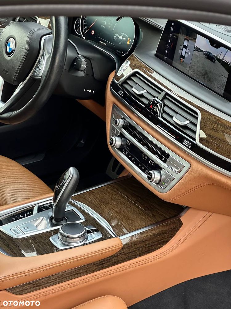 BMW Seria 7 750Li xDrive - 20