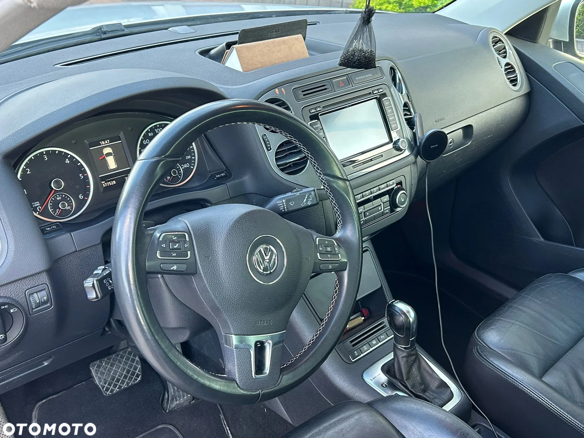 Volkswagen Tiguan - 9