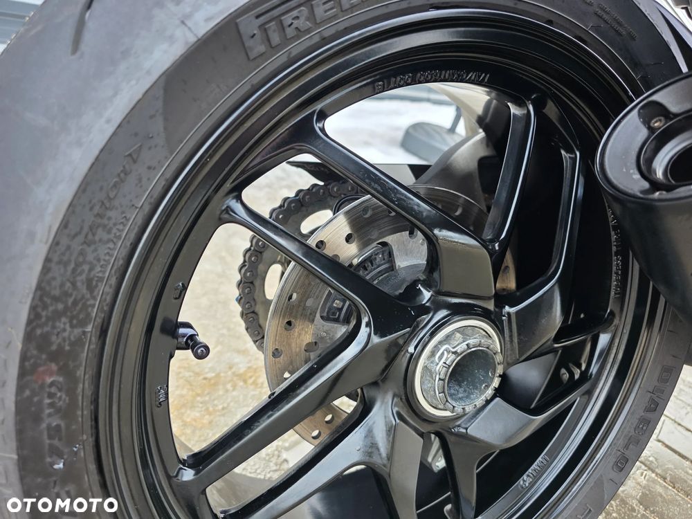Ducati Monster - 19