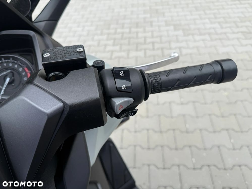 Honda NSS - 12
