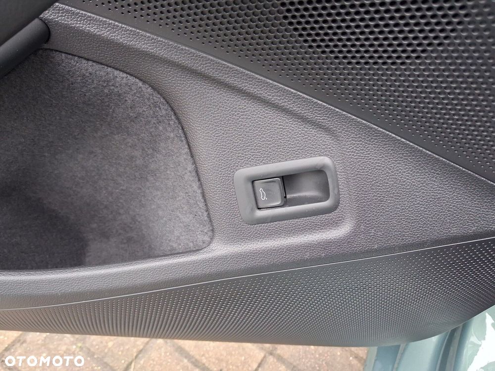 Volkswagen Passat - 24